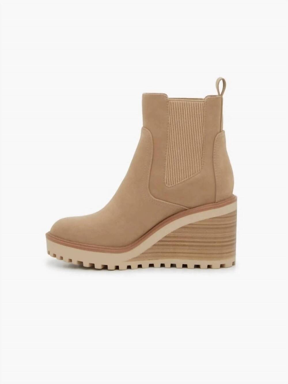NEW MIA SHOES women's corin faux suede wedge booties in sand